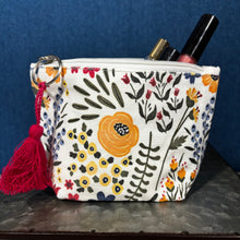 Load image into Gallery viewer, Floral Accessory Bags