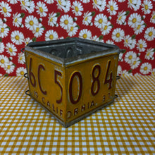 Load image into Gallery viewer, License Plate Box