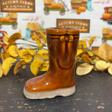 Load image into Gallery viewer, Mini Boot Vases