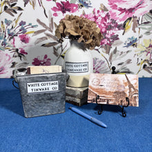 Load image into Gallery viewer, Black Scroll Easel