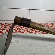 Load image into Gallery viewer, Vintage Garden Tools