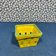 Load image into Gallery viewer, Ceramic Berry Baskets