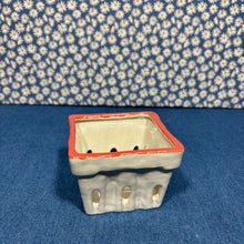Load image into Gallery viewer, Ceramic Berry Baskets