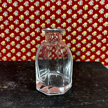 Load image into Gallery viewer, Perfume Bottle Vases