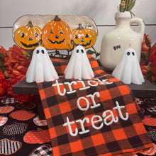 Load image into Gallery viewer, Ghost Shaped Candle (set of 3)