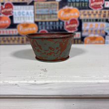 Load image into Gallery viewer, Rust Green Metal Taper Cup