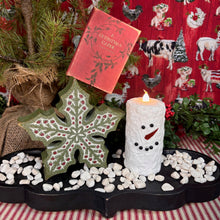 Load image into Gallery viewer, Snowman Votive Pillar