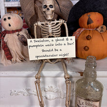 Load image into Gallery viewer, Posable Skeleton