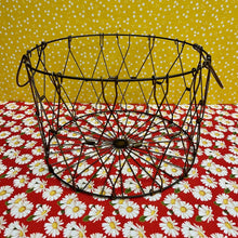Load image into Gallery viewer, Medium Wire Collapsible Basket.