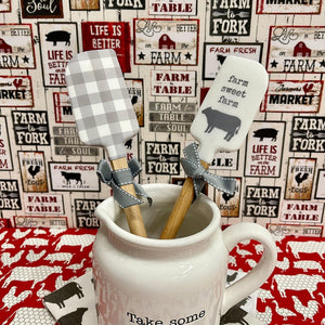 Farmhouse Kitchen Spatula with 'Home Sweet Home' and checks on reverse side.