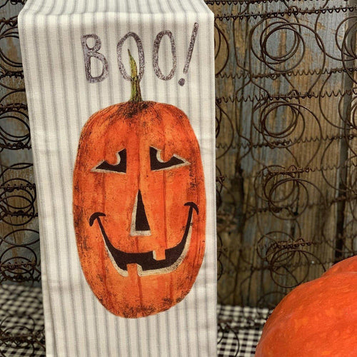 Halloween kitchen towel with jack 0' lantern.