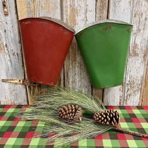 Metal Christmas red and green wall buckets