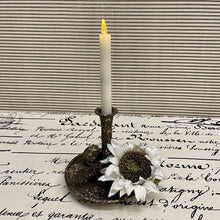 Load image into Gallery viewer, Farmhouse metal candle holder
